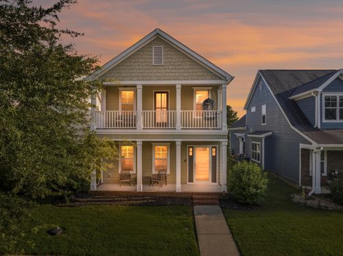 8833 Wilson Creek Dr, Ooltewah, TN, 37363-7919 | Card Image