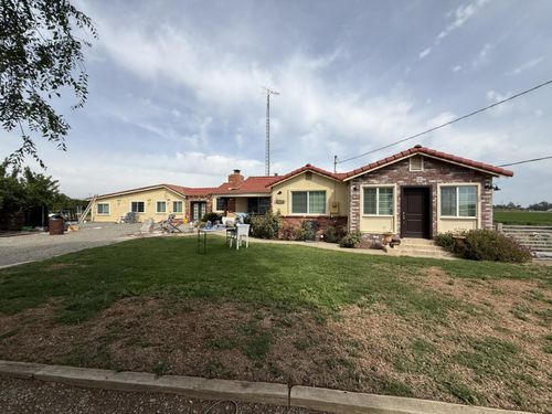 1749 Orange Ave, Patterson, CA, 95363-9604 | Card Image