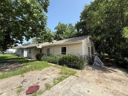 707 E 40th 1/2 St, Houston, TX, 77022-4605 | Card Image