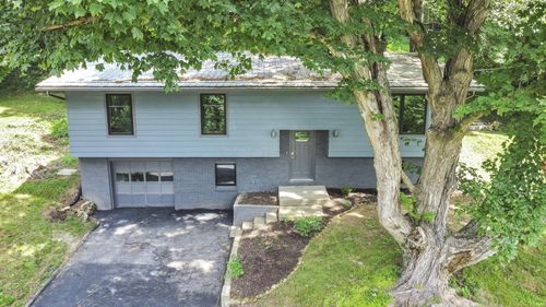 2939 Sharon Valley Rd Ne, Newark, OH, 43055-9353 | Card Image