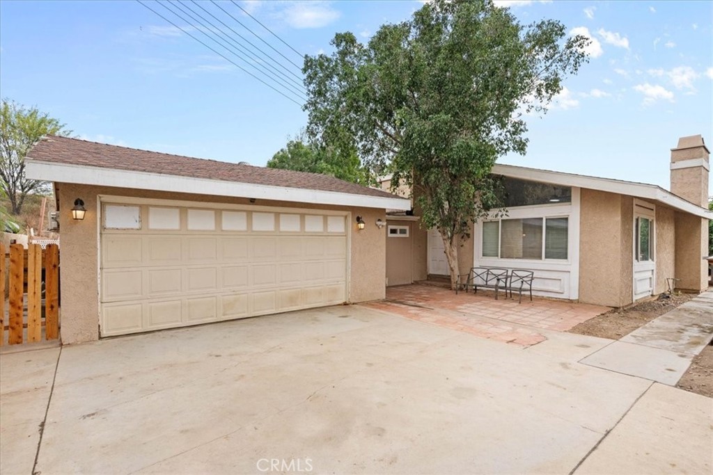 Residential in Corona 4
