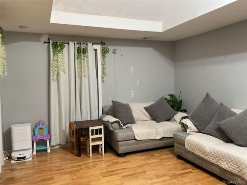24 Cooledge Dr, Brewster, NY, 10509-2924 | Card Image