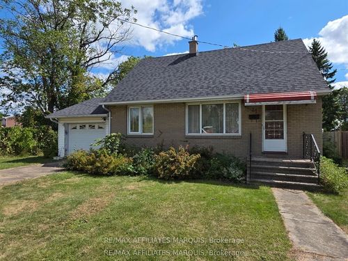 41 Elgin St, Smiths Falls, ON, K7A3C5 | Card Image