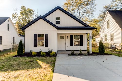 660 Virginia Ave, Gallatin, TN, 37066-2357 | Card Image
