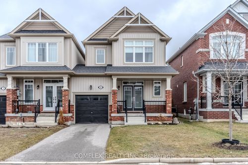 9 Barfoot St, Collingwood, ON, L9Y3Y7 | Card Image