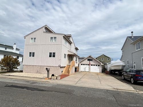 2591 Island Channel Rd, Seaford, NY, 11783-3320 | Card Image