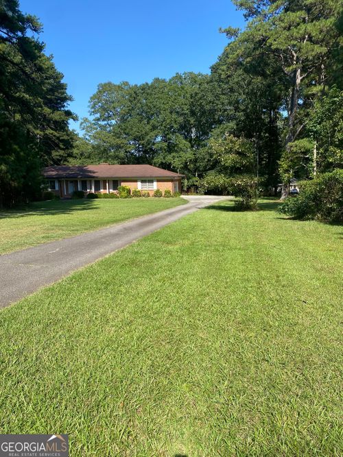 563 Highway 279, Fayetteville, GA, 30214-2604 | Card Image