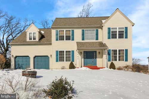 902 Bedford Ave, Reading, PA, 19607-2360 | Card Image