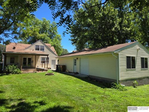 1106 Bluff St, Bellevue, NE, 68005-2509 | Card Image