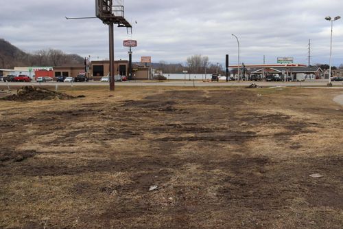 1797 W Service Dr, Winona, MN, 55987-2112 | Card Image