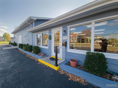 259 N Market St, Sparta, IL, 62286-2079 | Card Image