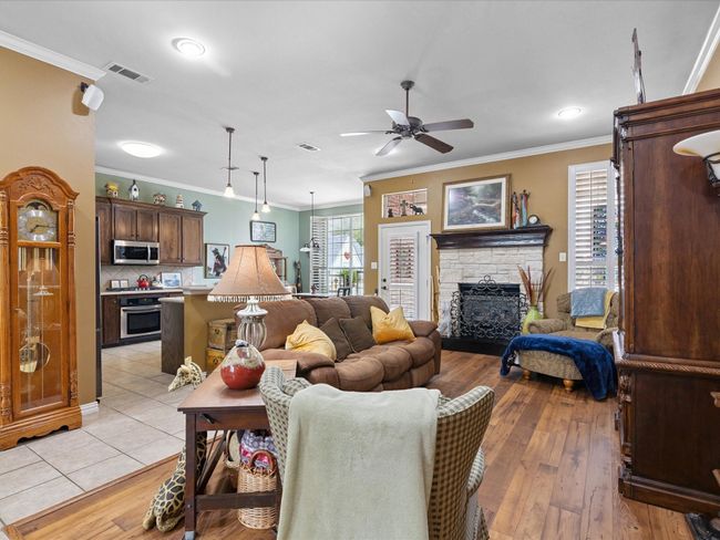 713 Amherst Dr, House other with 3 bedrooms, 2 bathrooms and null parking in Waxahachie TX | Image 12