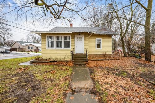 551 Mchenry Ave, Woodstock, IL, 60098-2967 | Card Image