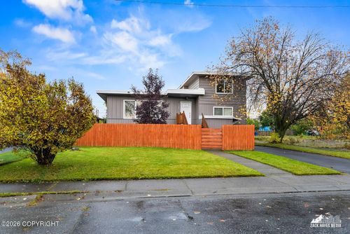 1409 Juneau St, Anchorage, AK, 99501-5442 | Card Image