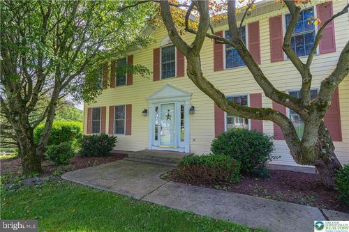 5460 Devonshire Ct, Laurys Station, PA, 18059-1309 | Card Image