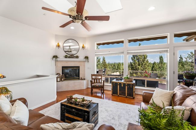 13-Living Room | Image 6
