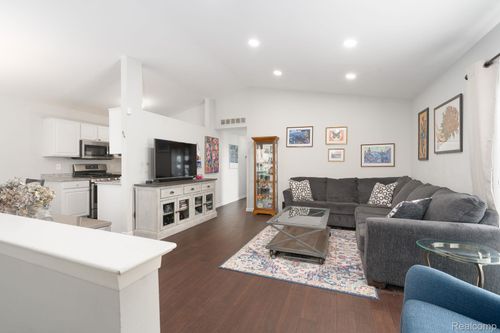 3019 Forest Creek Ct, Ann Arbor, MI, 48108-5216 | Card Image