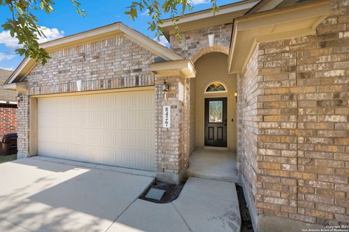8426 White Mulberry, San Antonio, TX, 78254-2829 | Card Image