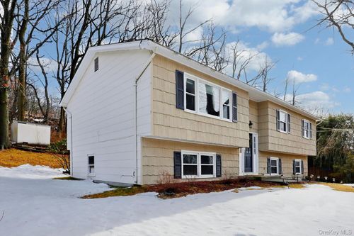 302 Old Haverstraw Rd, Congers, NY, 10920-1200 | Card Image