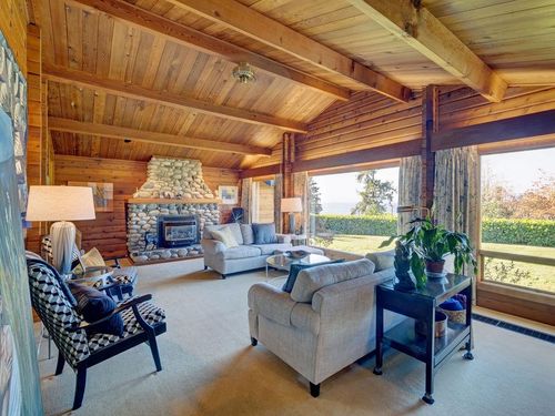 5229 Yacht Road, Sechelt, BC, V7Z0C1 | Card Image