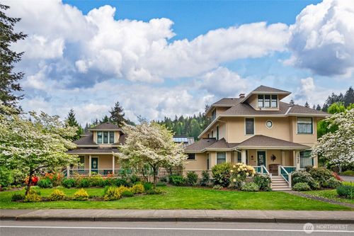 10425 E Riverside Dr, Bothell, WA, 98011-3712 | Card Image