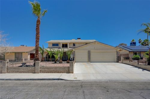 405 Davenport Ln, Las Vegas, NV, 89107-2453 | Card Image