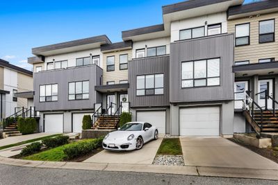 4 - 36099 Waterleaf Pl, Townhouse with 3 bedrooms, 2 bathrooms and 2 parking in Abbotsford BC | Image 1