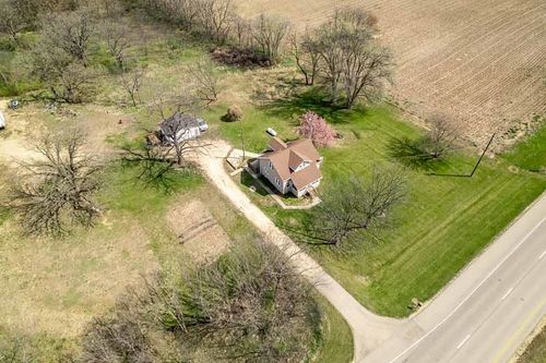 16905 W State Rd, Pecatonica, IL, 61063-9729 | Card Image