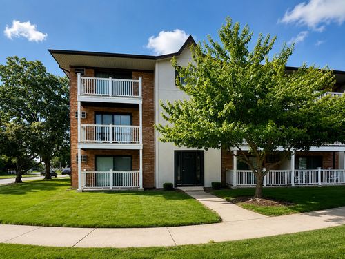 9-301 Gregory St, Aurora, IL, 60504-2068 | Card Image