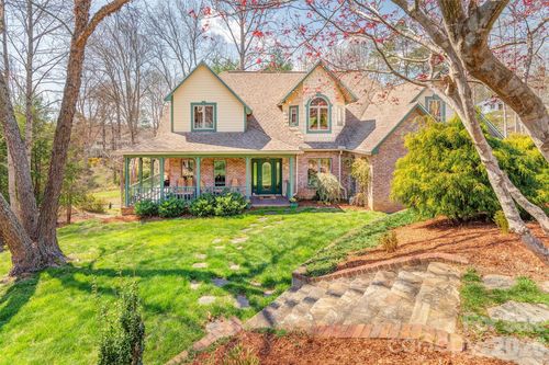 46 Valley Dr, Weaverville, NC, 28787-8908 | Card Image