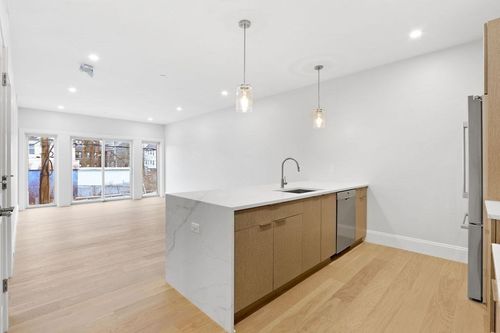 11-21 Glen Rd, Boston, MA, 02130-5369 | Card Image