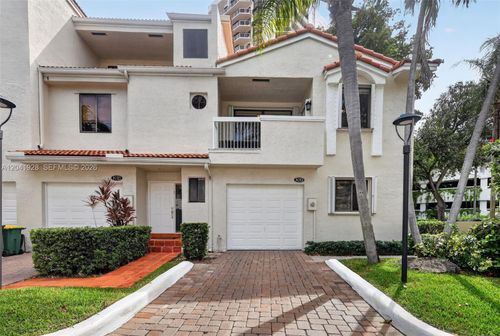 19k-21391 Marina Cove Cir, Aventura, FL, 33180-3567 | Card Image