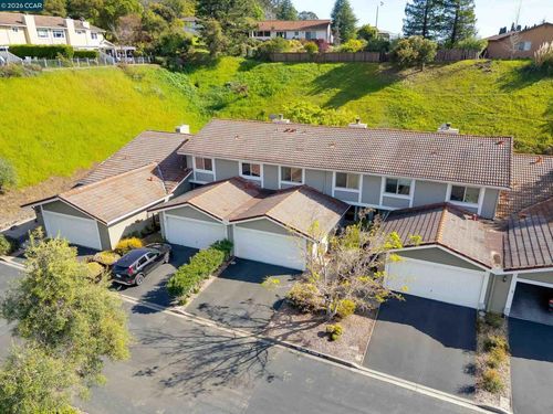 131 Ironwood, Oakland, CA, 94605 | Card Image