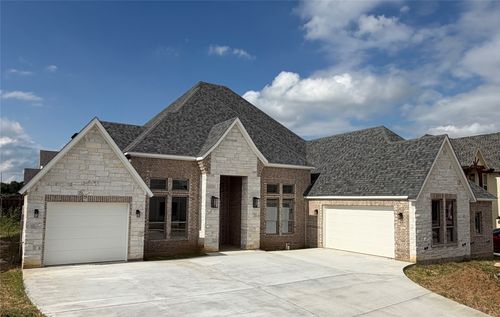 945 Claystone Rdg, Burleson, TX, 76028-2390 | Card Image