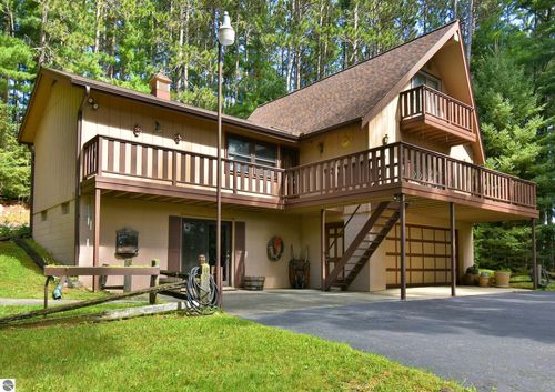 3233 Sunset Ln, Traverse City, MI, 49684-4671 | Card Image