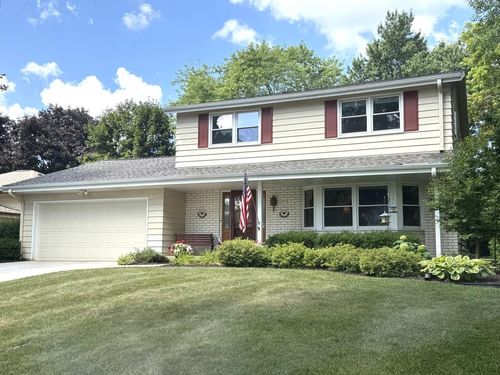 2925 N 120th Street, Wauwatosa, WI, 53222 | Card Image