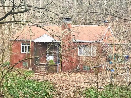 109 Wayne St, Aliquippa, PA, 15001-3832 | Card Image