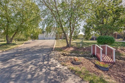30045 W 93rd Ct, De Soto, KS, 66018-9635 | Card Image