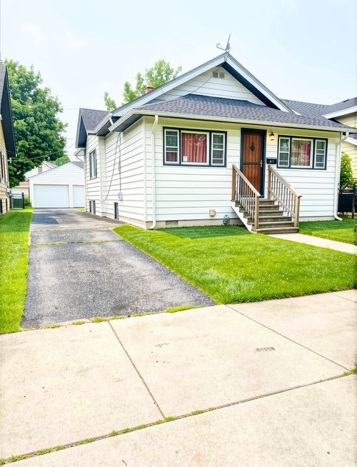 650 Forsythe Ave, Calumet City, IL, 60409-4228 | Card Image