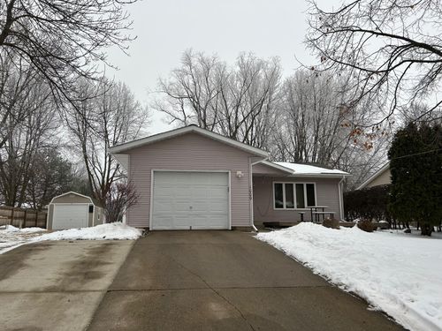 1009 Olena Avenue Se, Willmar, MN, 56201 | Card Image