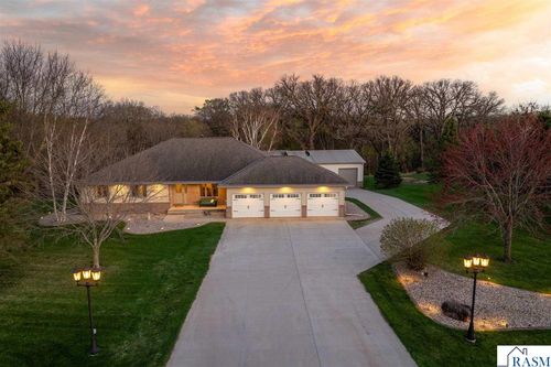 42389 Kerns Drive, North Mankato, MN, 56003 | Card Image