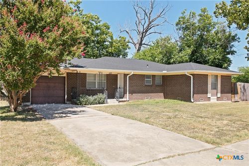 1107 E Robertson Ave, Copperas Cove, TX, 76522-3168 | Card Image