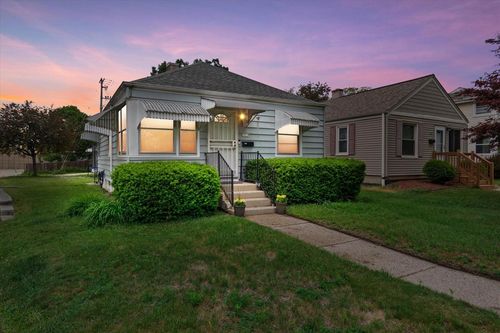 1818 E Fernwood Avenue, Milwaukee, WI, 53207 | Card Image