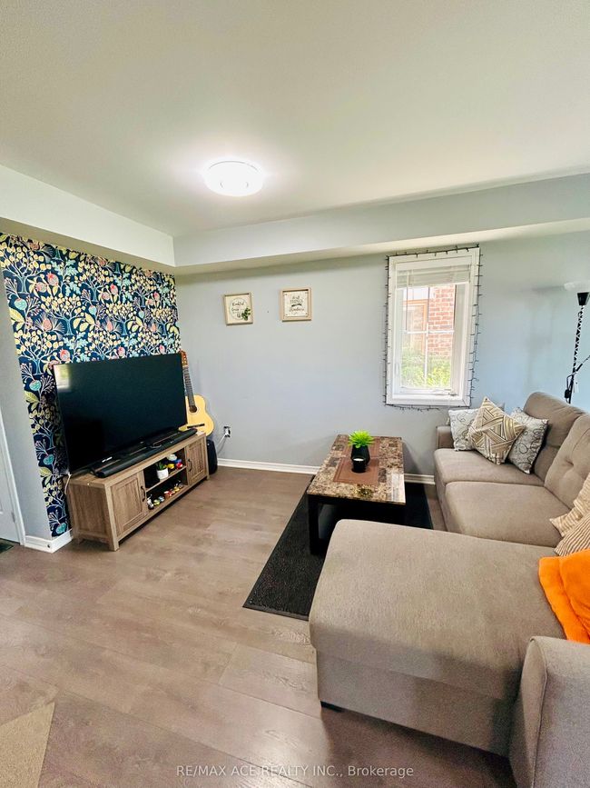 8 - 2441 Greenwich Dr, Condo with 2 bedrooms, 2 bathrooms and 2 parking in Oakville ON | Image 14