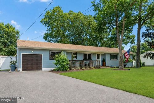 561 Oakhollow Lane, Lanoka Harbor, NJ, 08734 | Card Image