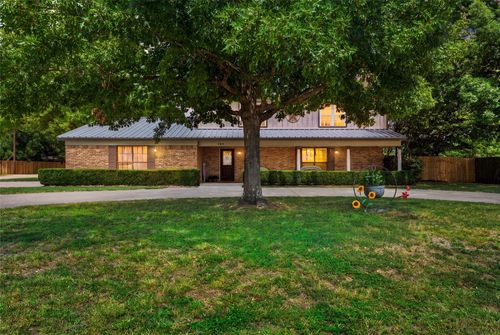 703 S Colorado St, Whitney, TX, 76692-2826 | Card Image