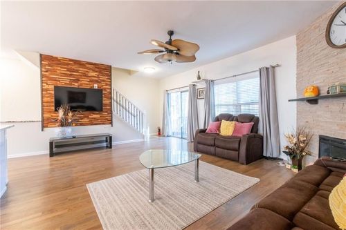 1605 Signal Flag Way, Lawrenceville, GA, 30043-8370 | Card Image