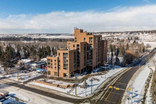 712-8604 48 Ave Nw, Calgary, AB, T3B5E6 | Card Image