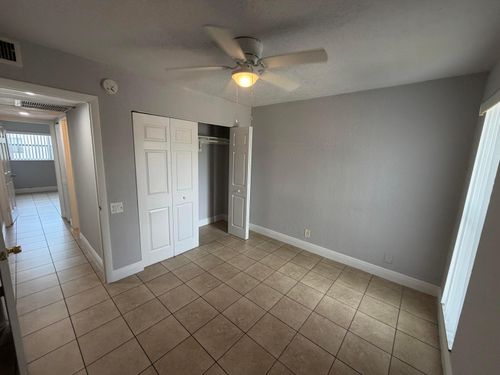 c-4423 Treehouse Ln, Tamarac, FL, 33319-3381 | Card Image
