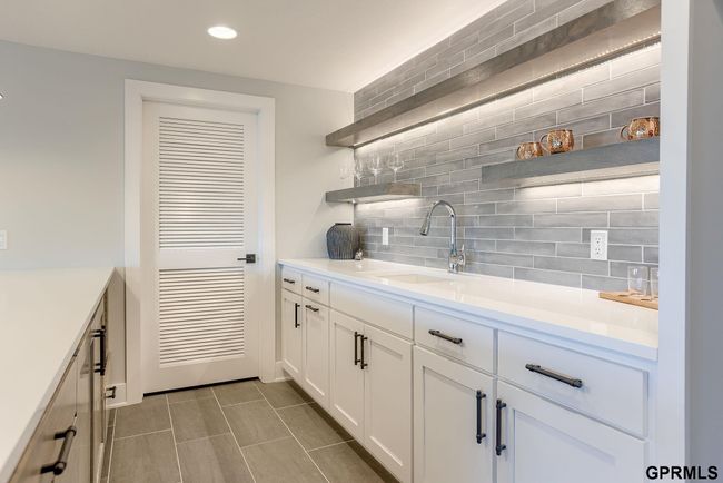 4093 George B Lake Pkwy, House other with 5 bedrooms, 4 bathrooms and 4 parking in Elkhorn NE | Image 28